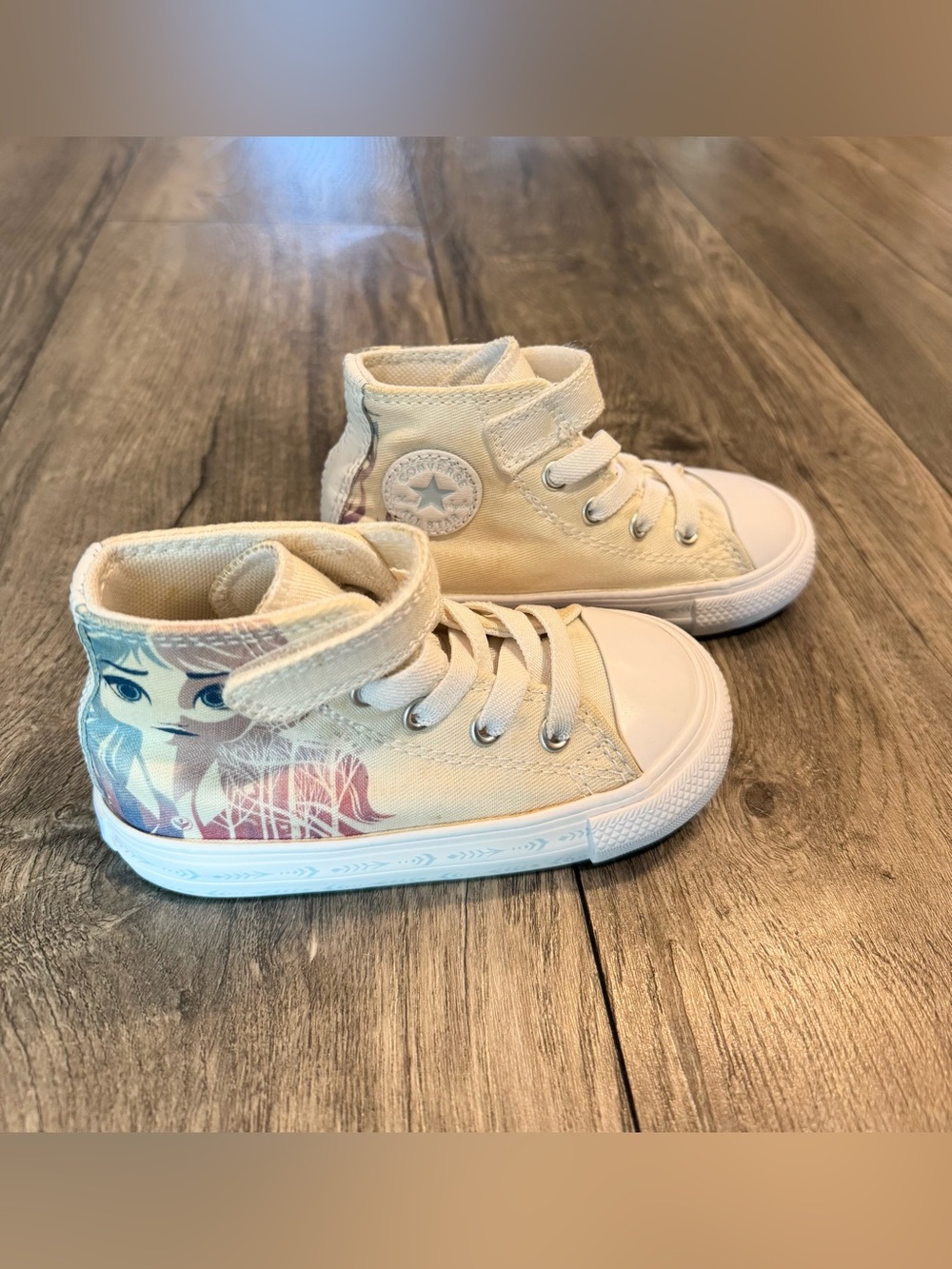 Converse x Disney Frozen Chuck Taylor High Top Sneakers Kids Size 1